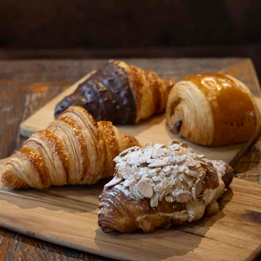 PÃES, BOLOS, QUICHES E TORTAS