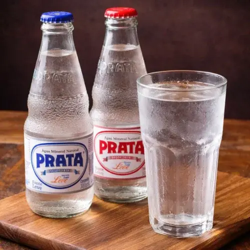 ÁGUAS E REFRIGERANTES