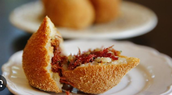 COXINHA DE CHARQUE 165G 
