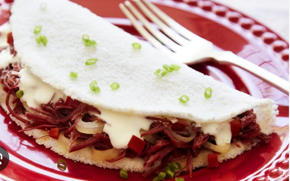 TAPIOCA CARNE SECA E COALHO . 